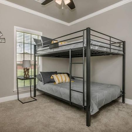 Cheerful 3 Bedroom Home, King Bed, 10 Min From Palo Duro Canyon, Fireplace, Washer Dryer Kültér fotó
