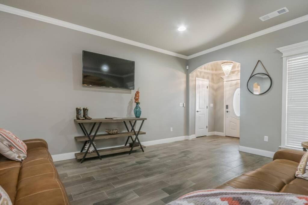 Cheerful 3 Bedroom Home, King Bed, 10 Min From Palo Duro Canyon, Fireplace, Washer Dryer Kültér fotó