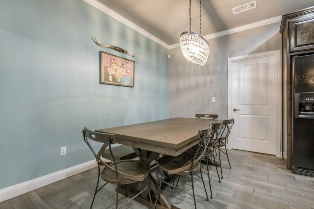 Cheerful 3 Bedroom Home, King Bed, 10 Min From Palo Duro Canyon, Fireplace, Washer Dryer Kültér fotó