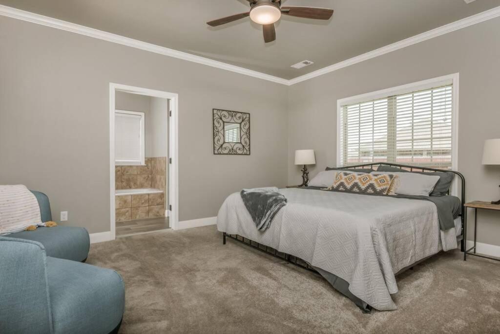 Cheerful 3 Bedroom Home, King Bed, 10 Min From Palo Duro Canyon, Fireplace, Washer Dryer Kültér fotó